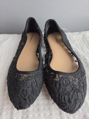 Torrid Black Lace Pointed Toe Ballet Flats